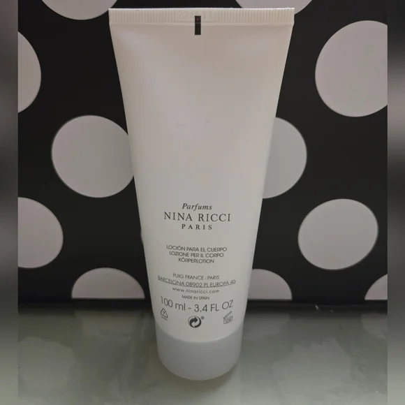 ✨️Nina Ricci Body Lotion✨️ - Picture 2 of 2